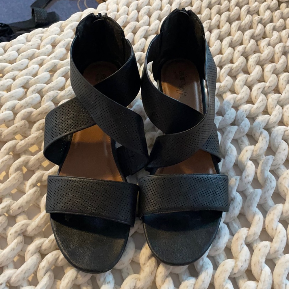 Black wrap heel sandal
